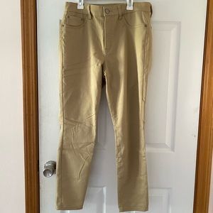 NWOT Khaki High Rise Aero Jeans